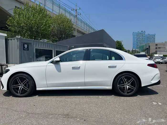 مرسيدس بنز E300 AMG Line موديل 2024 4
