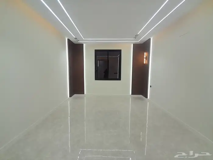 للبيع شقه دور ثاني مع سطح مستقل المصعد شغال بدرة الموسي 10