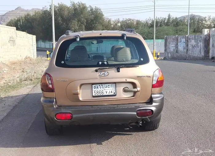 للبيع مستعجل جيب هونداي سنتافي 2002 نظيف 9