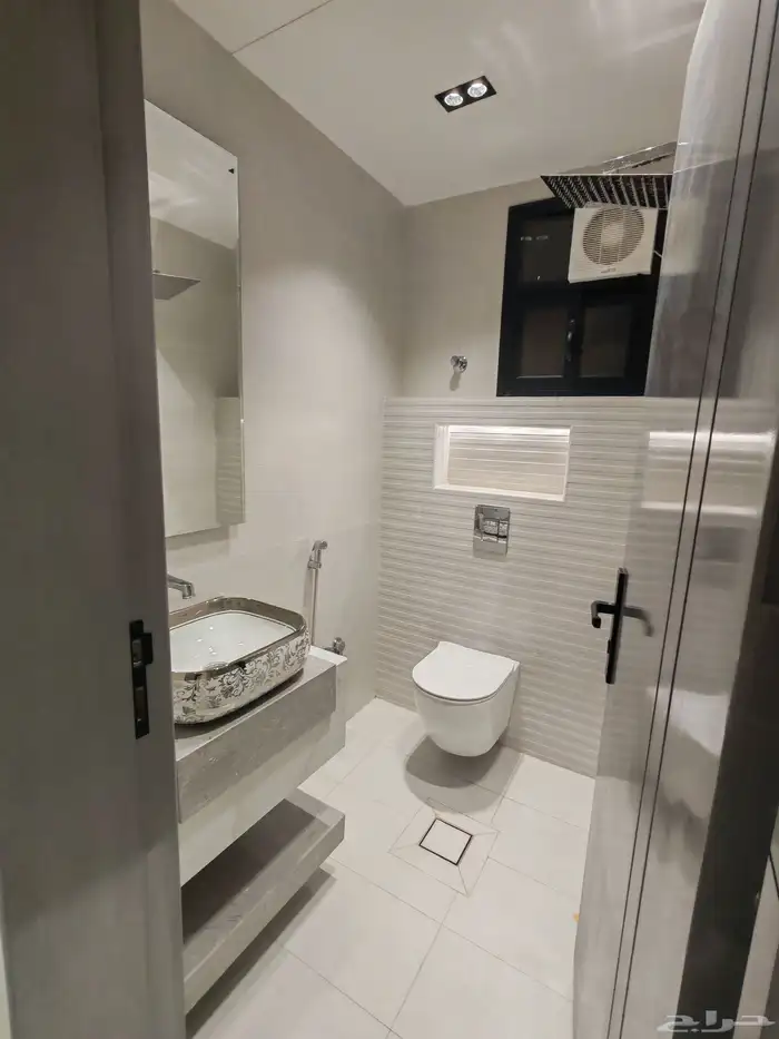 للبيع بحي التحليه شقق تمليك علوي ب 520 الف موقع ممتاز 25