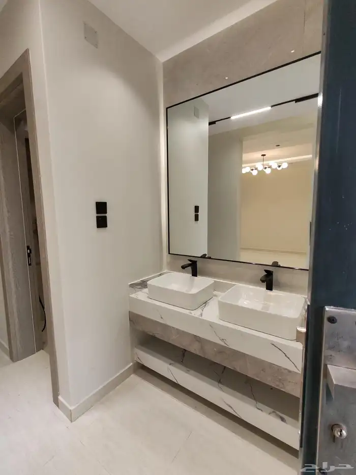 للبيع بحي النزهه احد رفيده دور ارضي بحوش مدخل سياره vip 3