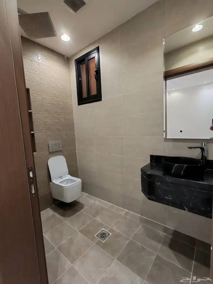 للبيع بأبها شقق تمليك علوي ب 500 الف سطح خاص مصعد شغال 19