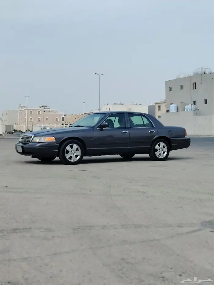 فورد فيكتوريا 2011 5