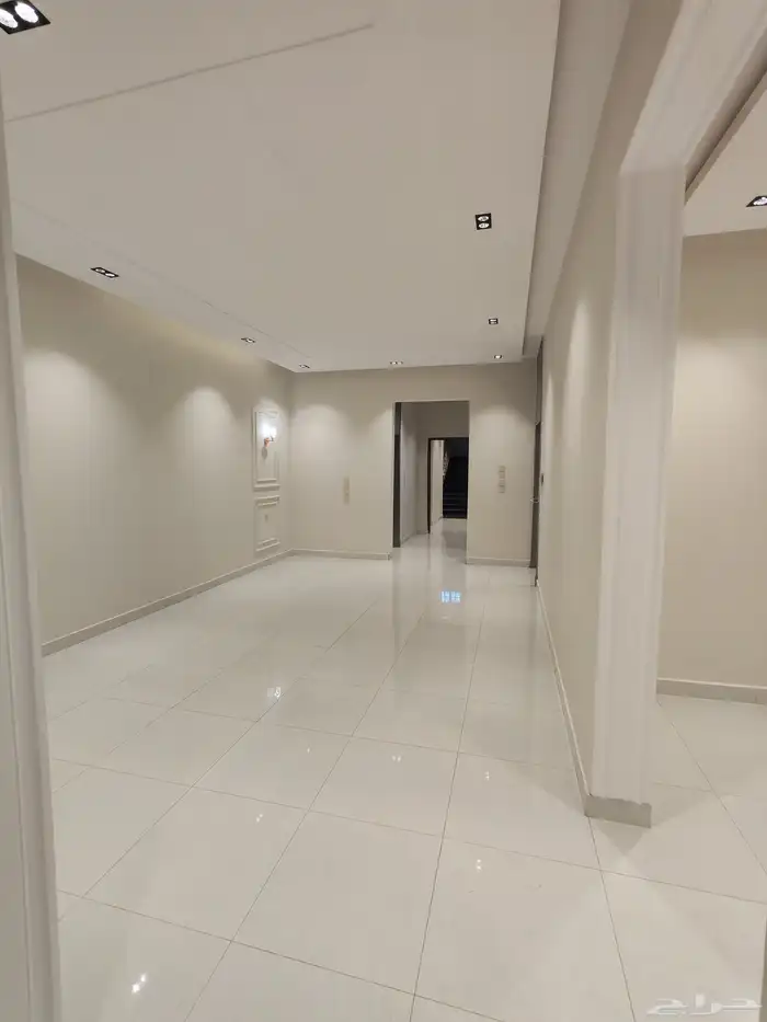 للبيع بحي التحليه شقق تمليك علوي ب 520 الف موقع ممتاز 18