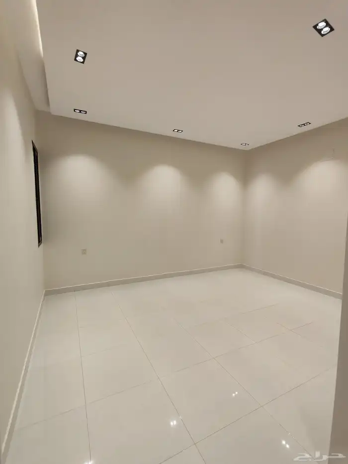 للبيع بحي التحليه شقق تمليك علوي ب 520 الف موقع ممتاز 24