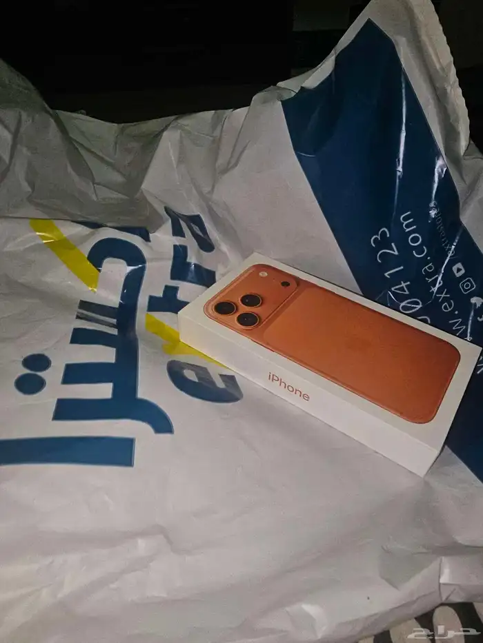 لحق عرض ايفون 17 برو ماكس العملاق Iphone17proMAX 5