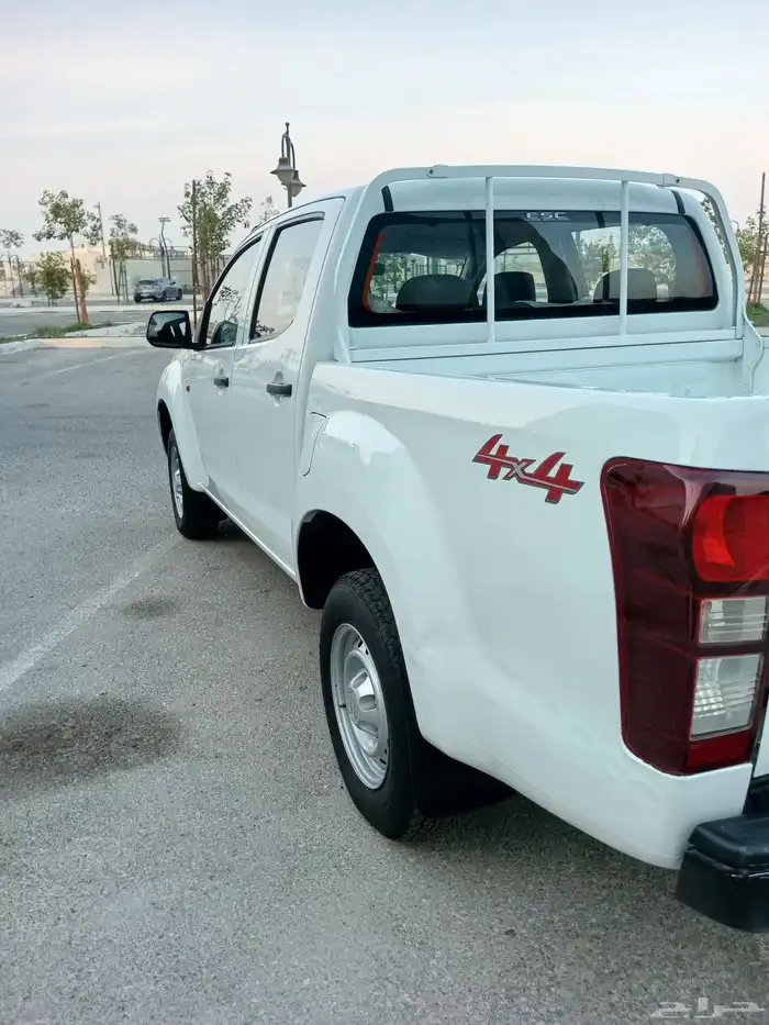 ايسوزو ديماكس 2023 11