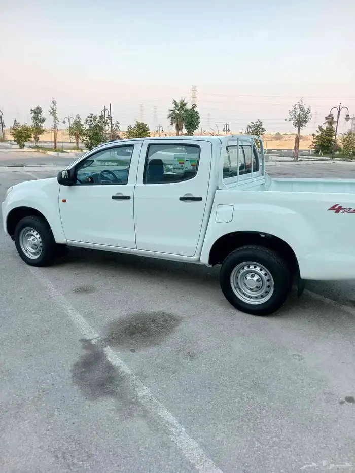 ايسوزو ديماكس 2023 13