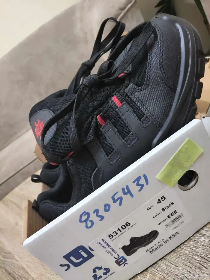 سيفتي شوز_الطرف . 2