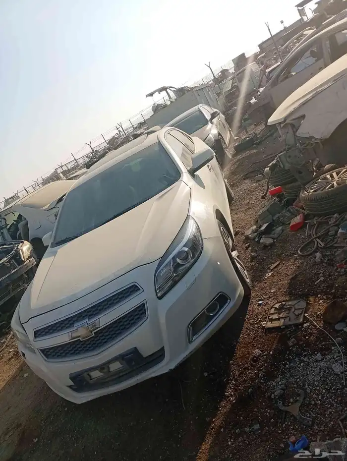 ماليبو 2015 تشليح قطع غيار ويوجد لدينا قطع غيار لانواع السيا 2