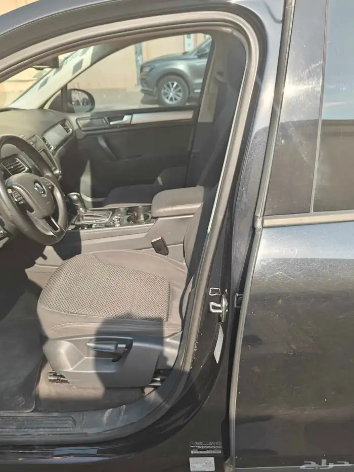 جيب طوارق موديل 2012 نظيف جدا بودي بلد 9