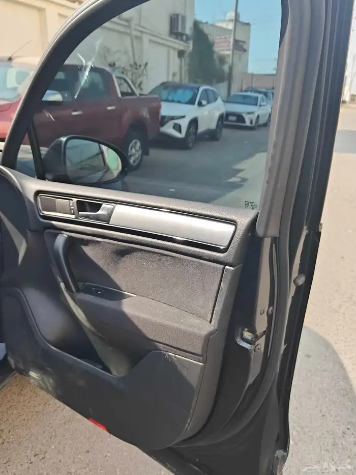 جيب طوارق موديل 2012 نظيف جدا بودي بلد 16