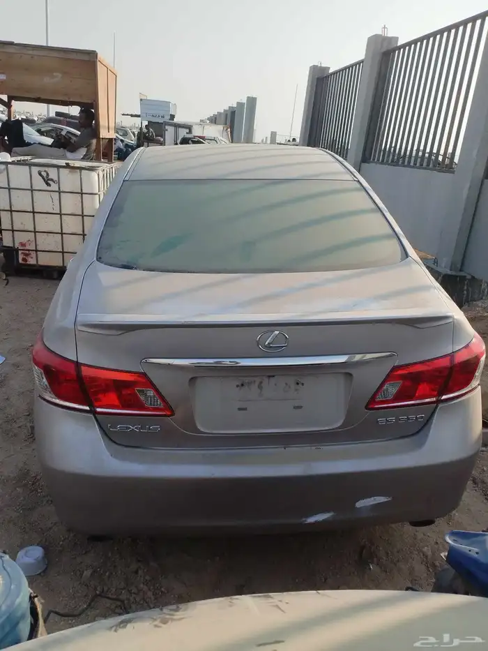 لكزس 2010Es تشليح مصدومه 3