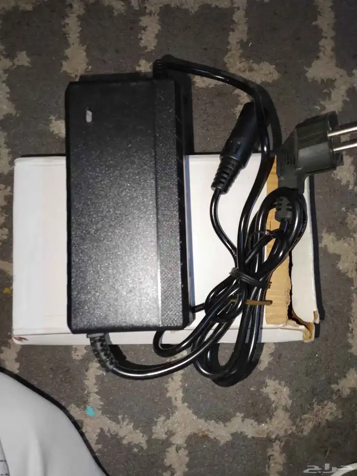 شاحن سكوترات او عربيه كهربائي جديد بالكرتون محتاج فلوس 0