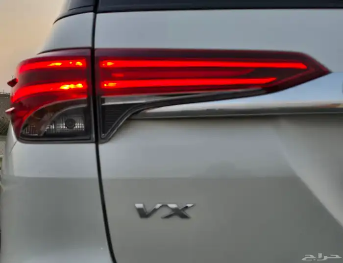 فورتشنر 2022 - شبه جديد VX1 - سلندر 6 6