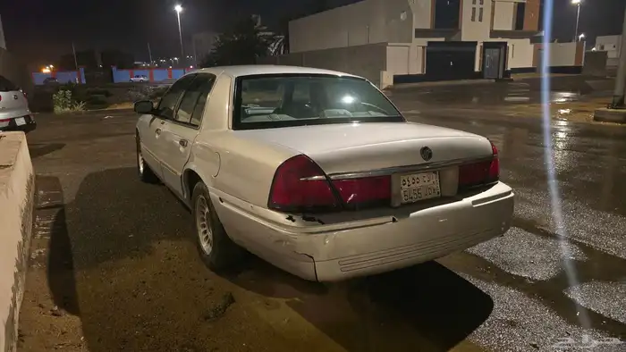 للبيع فورد جراند ماركيز 2002 تشليح واسقاط 4