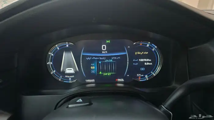 سيارة كاديلاك اسكاليد XL 2018 نظيفة 3