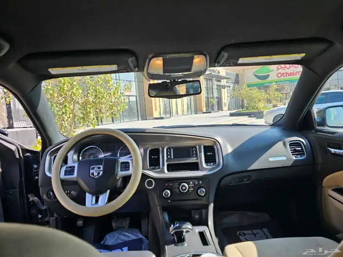 دودج تشارجر 2012 الممشى 200 الف السيارة نظيفة بحالة الوكالة 16