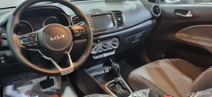 كيا بيجاس 2026 نص فل شاشة 9