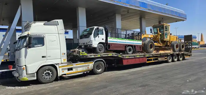 Lowbed with towing winch available in Riyadh 1