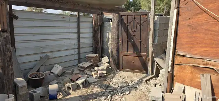 للبيع اغراض عزبه كامله 11