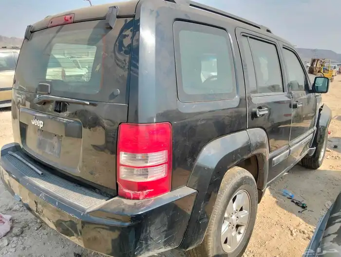 سياره جيب ليبرتي موديل 2012 1