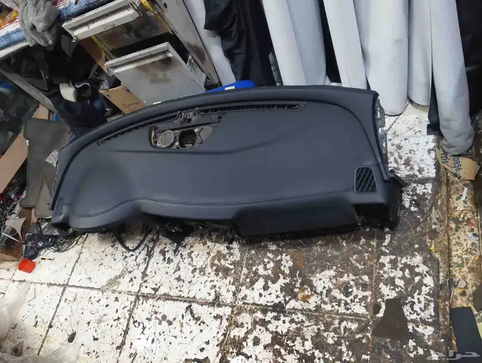 تصليح قشرة طبلون مع التنجيد كيا اسبورتاج نفس نظام الوكالة 0