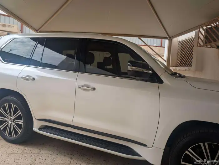 للبيع جيب لكزز 2016 مشروط البدي لايوجد حوادث ولا تفويض 0