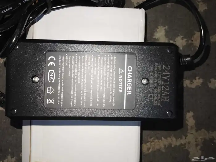 شاحن سكوترات او عربيه كهربائي جديد بالكرتون محتاج فلوس 1