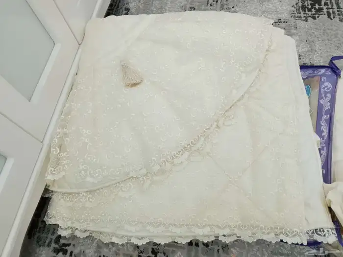 مفرش عرايسي كامل بكل قطعه استعمال مرة واحدة فقط 0