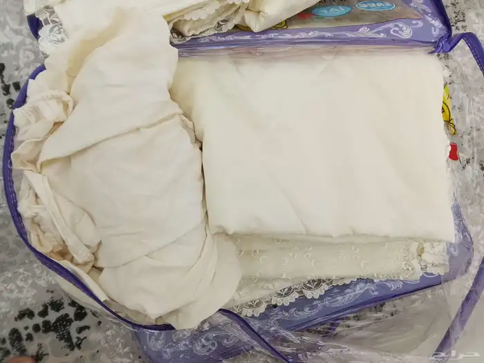 مفرش عرايسي كامل بكل قطعه استعمال مرة واحدة فقط 1