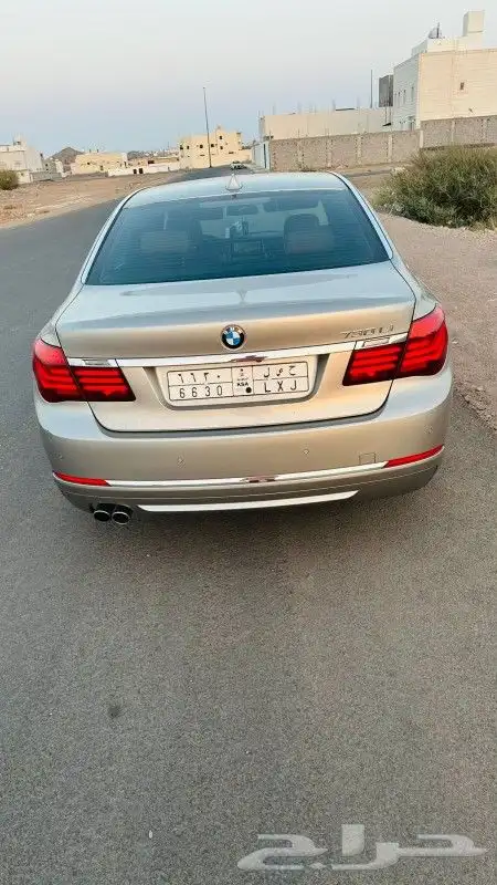BMW 730Li ممشى قليل الفئة الاقتصادية 6