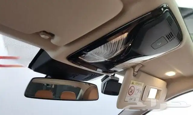 BMW - 320I - 2023 - استيراد كوريا 15