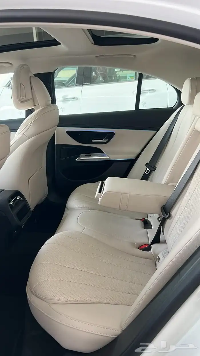 مرسيدس E200موديل2024عداد11الف فقط معرض ذيب الحبابي 6