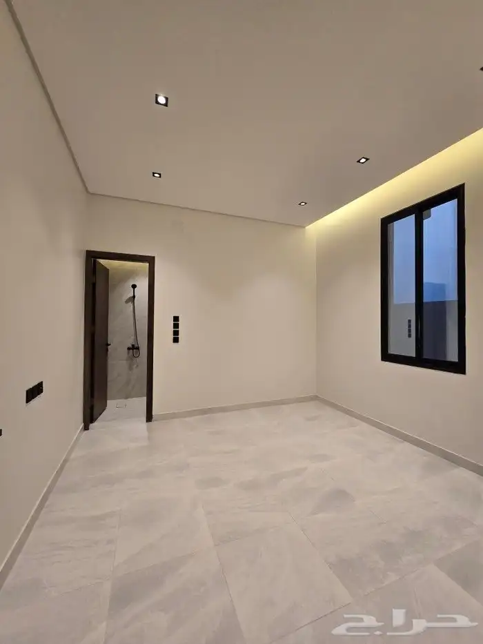 للبيع روف علوى مع ملحق بمدخل سياره وسط الخدمات بحي الوسام 27