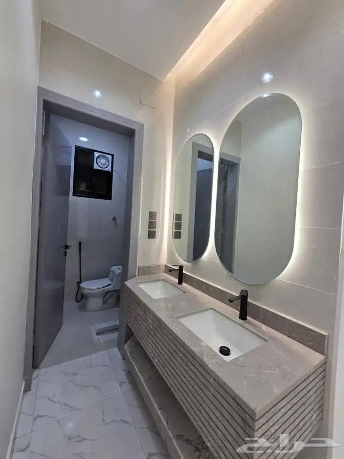 دور ارضي تمليك6غرفVIPحوش ومدخل سياره من550 ألف طريق الثمانين 13