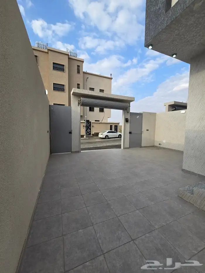 دور ارضي تمليك6غرفVIPحوش ومدخل سياره من550 ألف طريق الثمانين 3