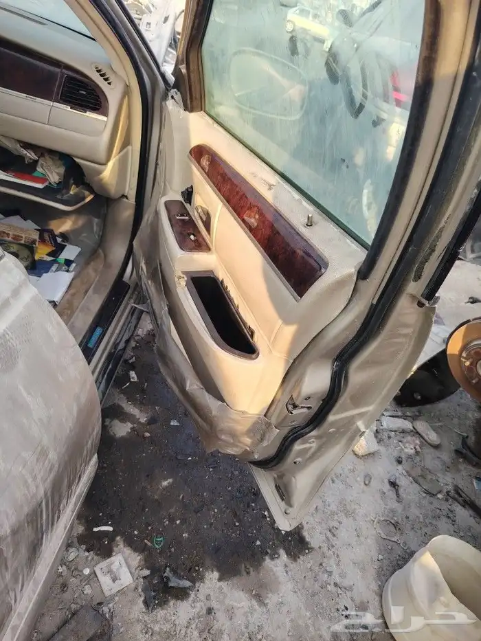 لنكن تاون كار موديل 2007 محركات قير مكينة دفرنس بحالة جيدة 5