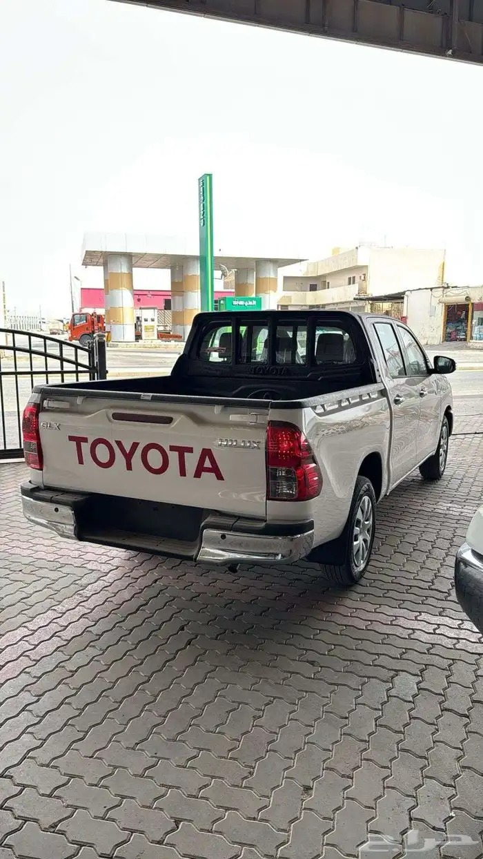 تويوتا هايلكس غمارتين بنزين بدون دبل اوتوماتيك سعودي 2026 4