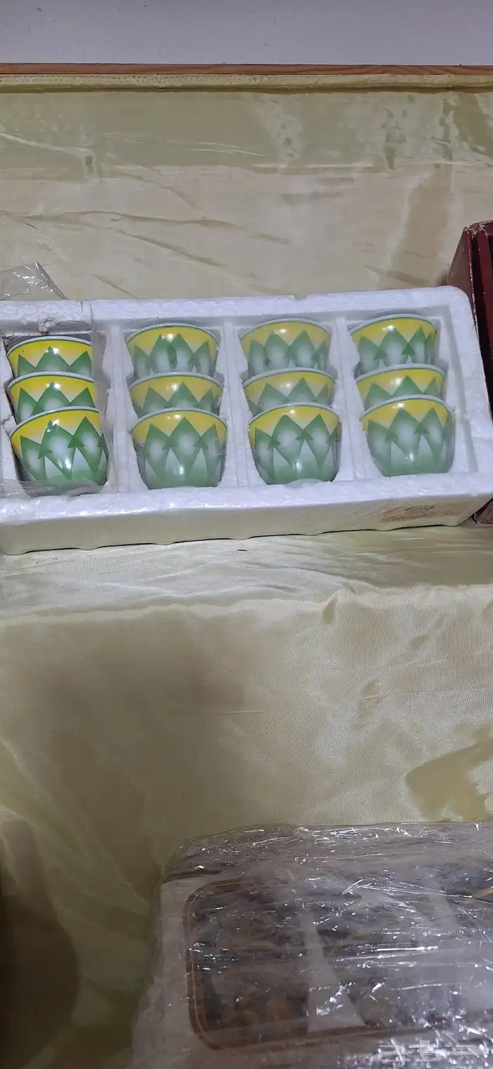 فناجيل تراثية ياباني وصيني مذهب ومخزنة 3