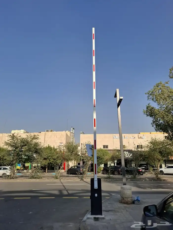 بوابات مواقف سيارات الكترونيه بالكرت والباركود والتذكره حاجز 1