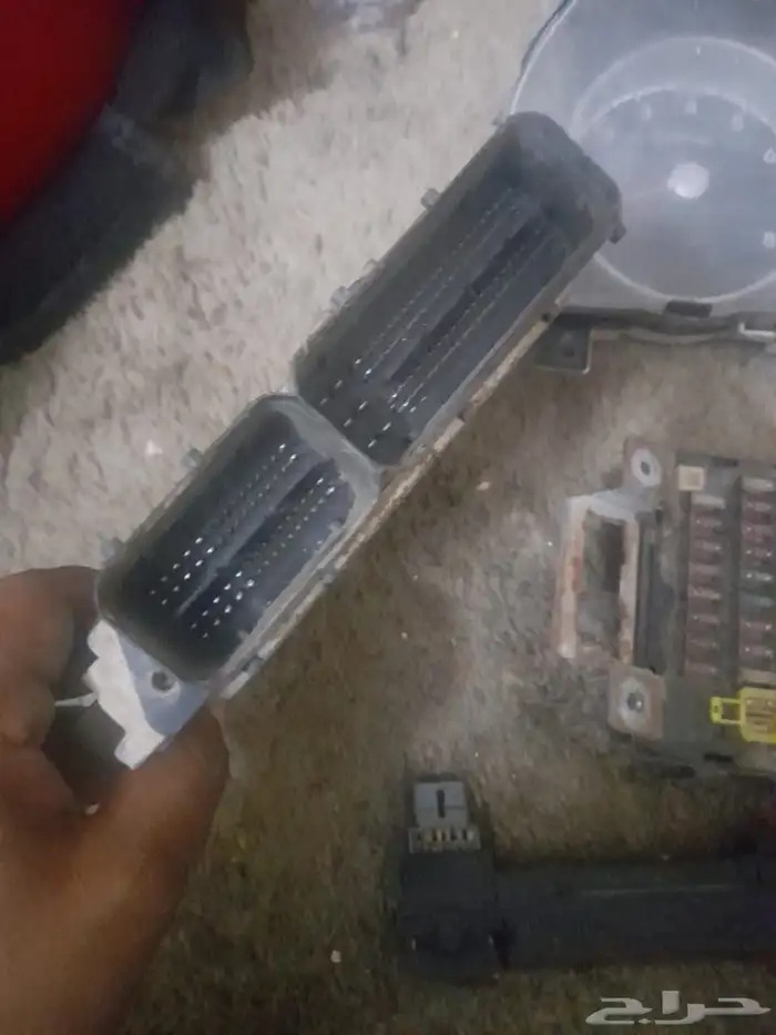 يوجد لدينا كمبيوترات اكسنت موديل 10 2