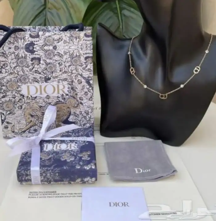 علب ماركه وسلاسل ماركه جمله 15