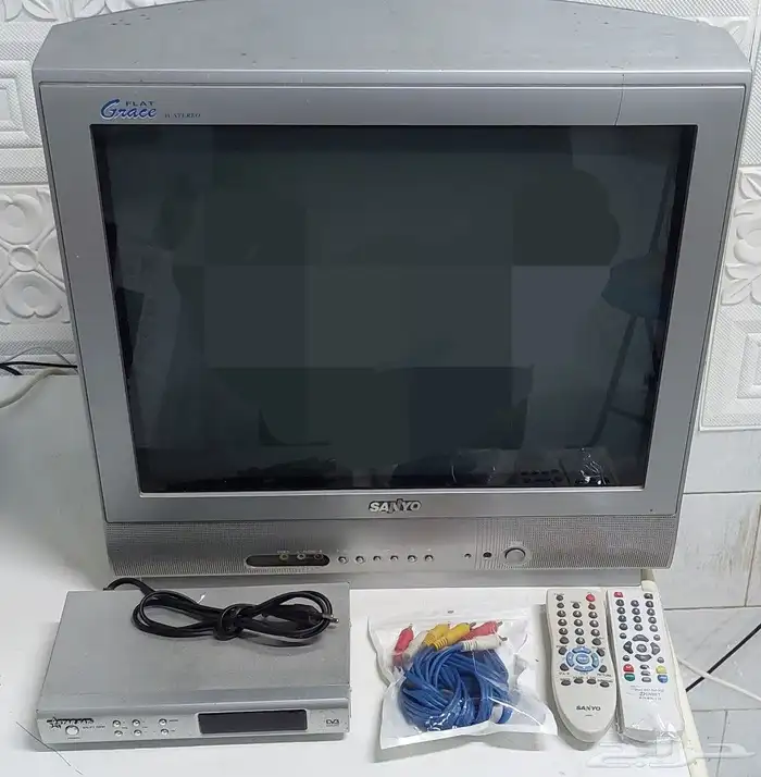 شاشة تلفزيون مع رسيفر قنوات 3