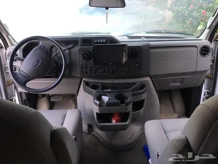 للبيع كرفان فورد 2013 15