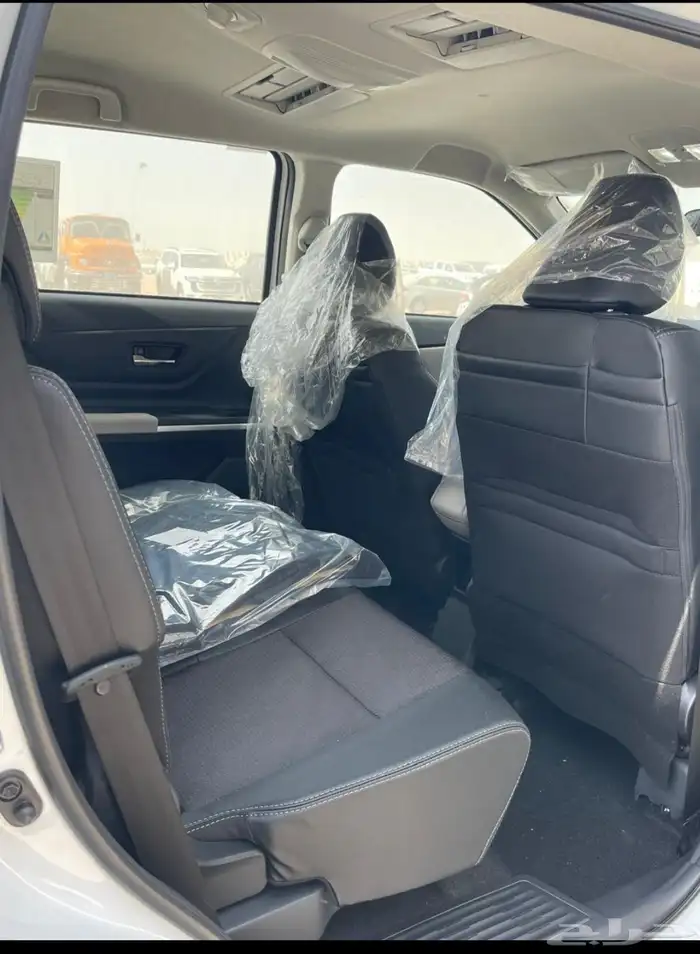 تويوتا فيلوز GLX بنزين 2025 4