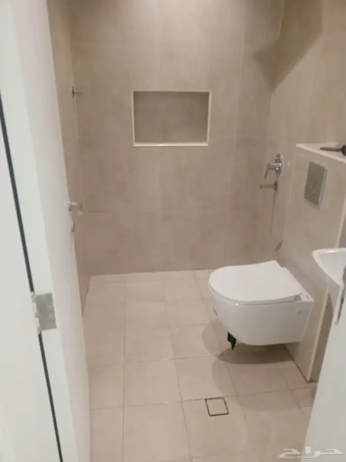 للايجار شقه في حي الأندلس 2