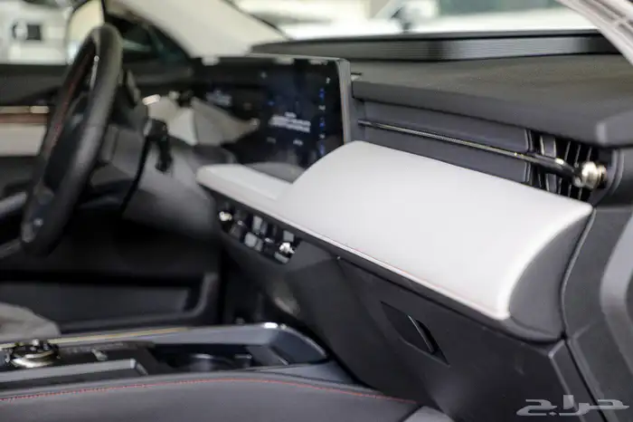 بأقل سعر بالمملكه فورد تورس امبيانتي تيتانيوم ترند 2026 4