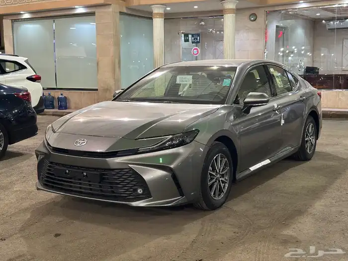 تويوتا كامري 2025 E بنزين جديد 0