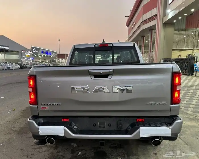 دودج رام 1500 لارامي سبورت 2025 عروض نهاية السنه 6